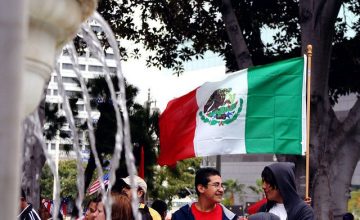 失業率の推移とメキシコ投資